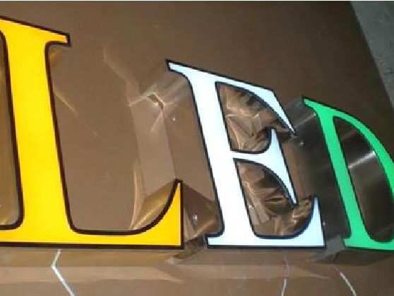 桂林介绍LED招牌的基础知识。