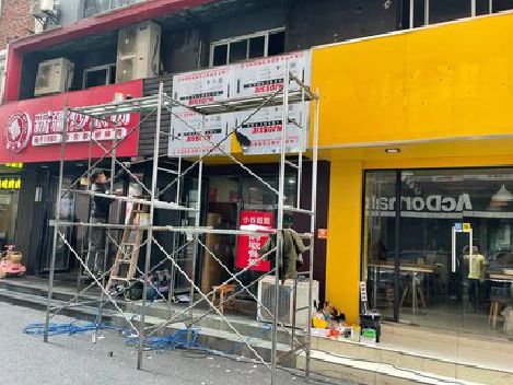 桂林制作广告招牌如何避免它发黄？